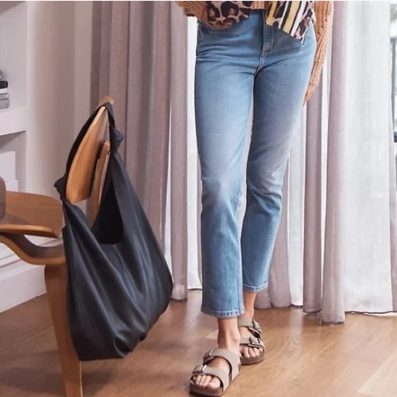 Elizabeth and James High Waisted Vintage Straight Jeans Light Wash Size 10 / 30 - Picture 2 of 8